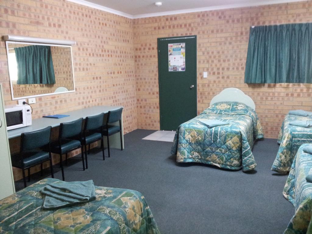Tiaro Motor Inn Kamer foto